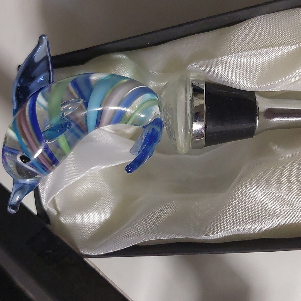 Dolphins bottle stopper
